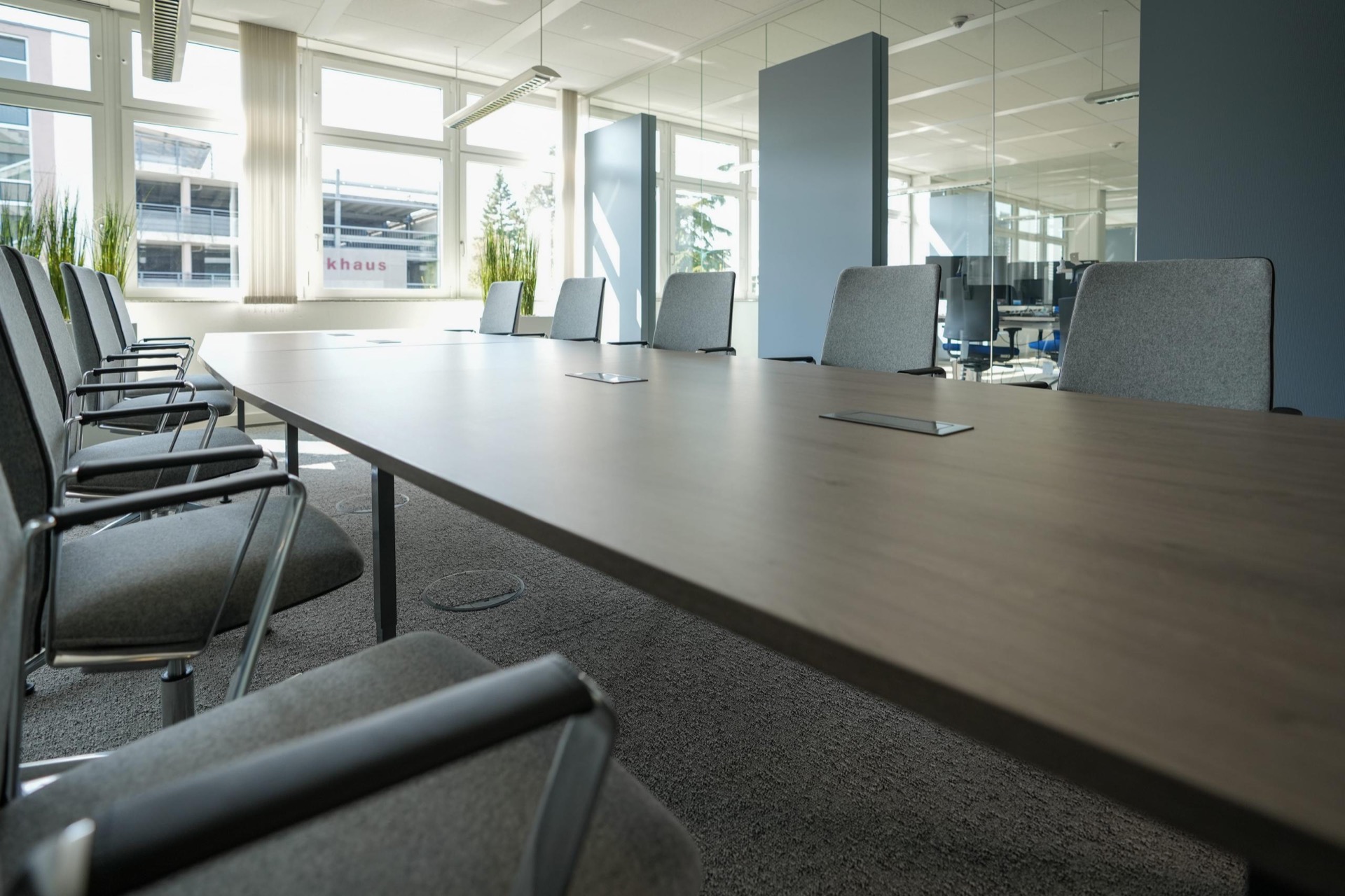 Chefbüro mit separater Besprechungsecke