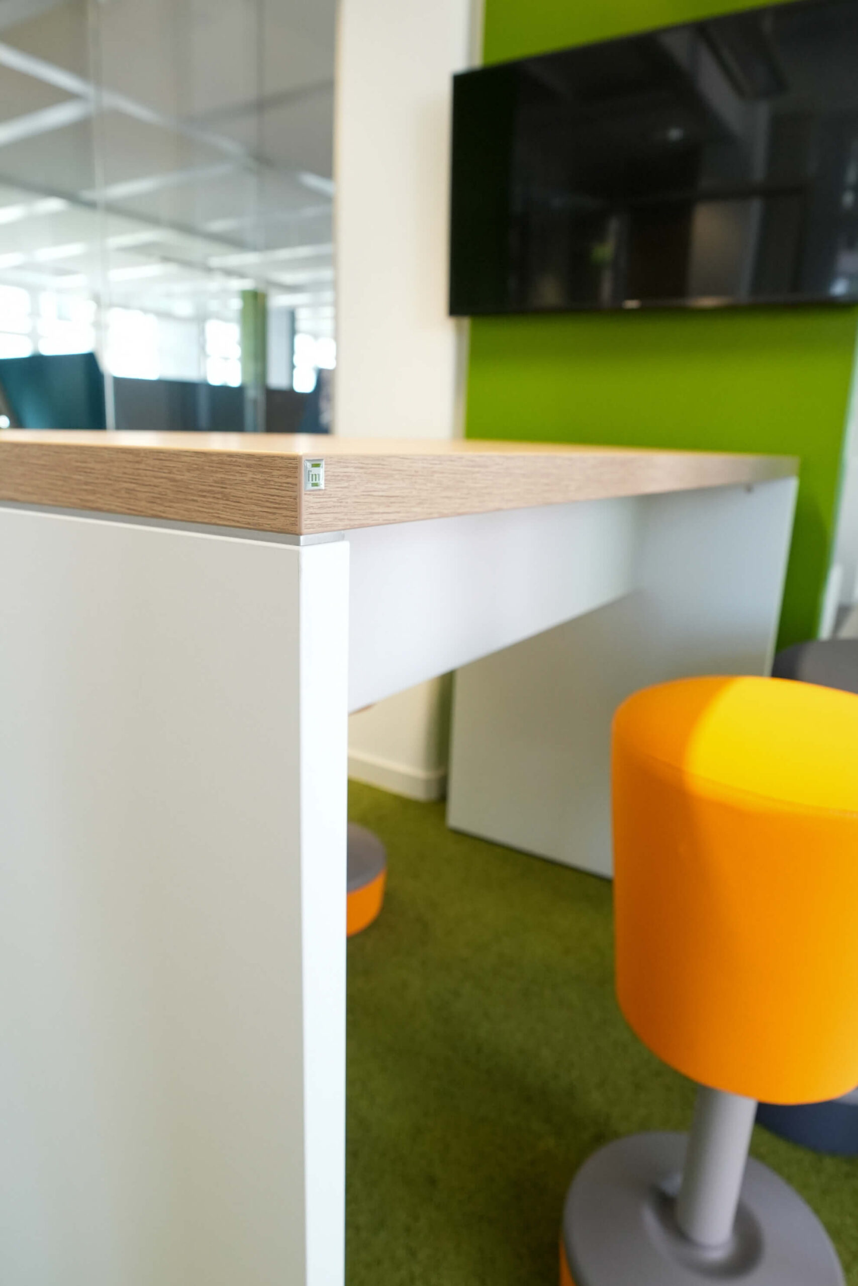 Open Office mit grünen Farbakzenten